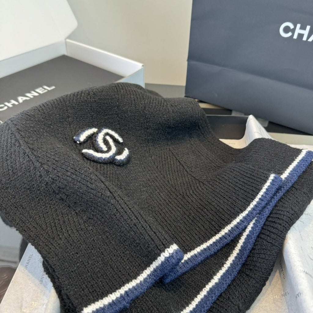Chanel Logo Trim Knitted Scarf